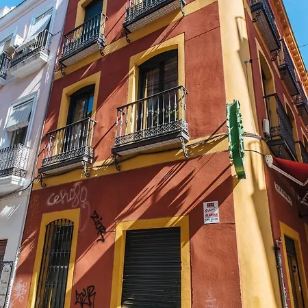 Chiqui And Vicente Bright Apartment Seville